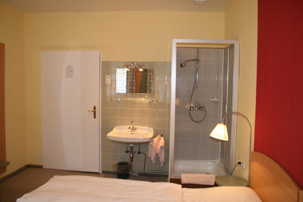 Hotel Cafe Lieb Бамберг Номер фото